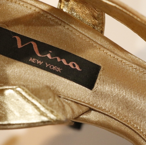 Nina Gold Satin Shoes size 9 - Picture 3 of 5